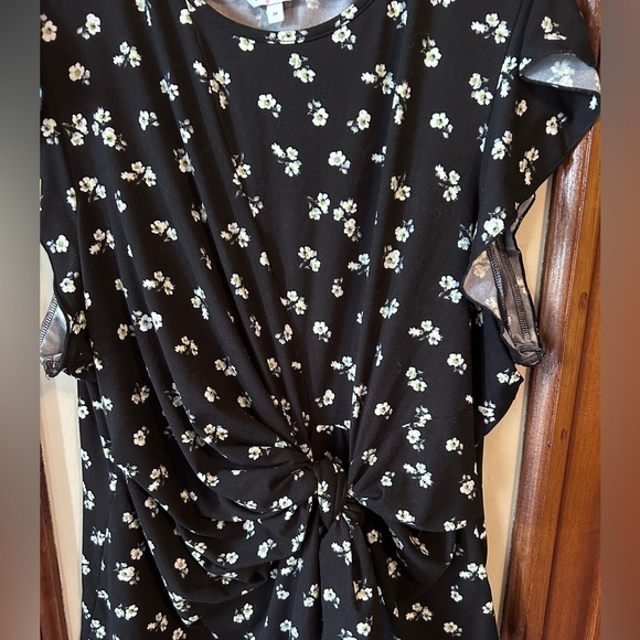 Reitmans Flutter sleeve Tee - Picture 4 of 5